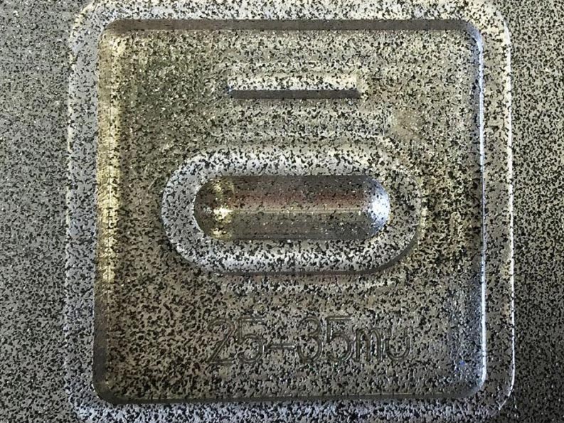 プラスチック熱成形金型用の発泡アルミ